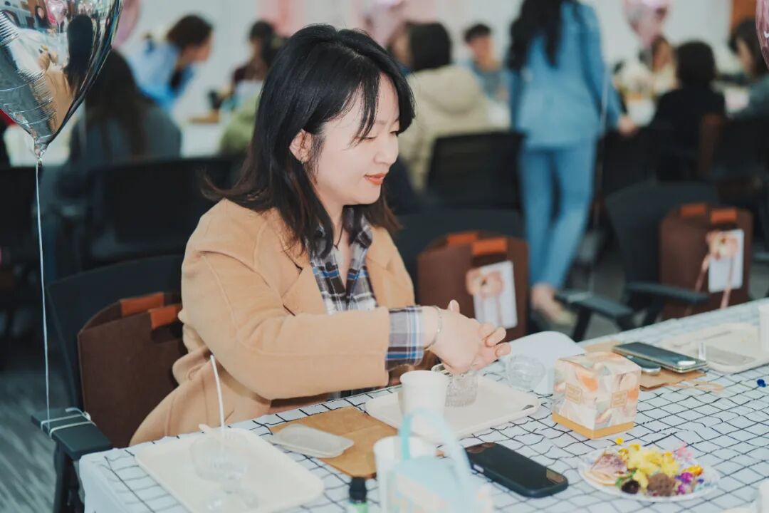 春風(fēng)如你 熠熠芳華∣祝全體女同胞節(jié)日快樂(lè)！