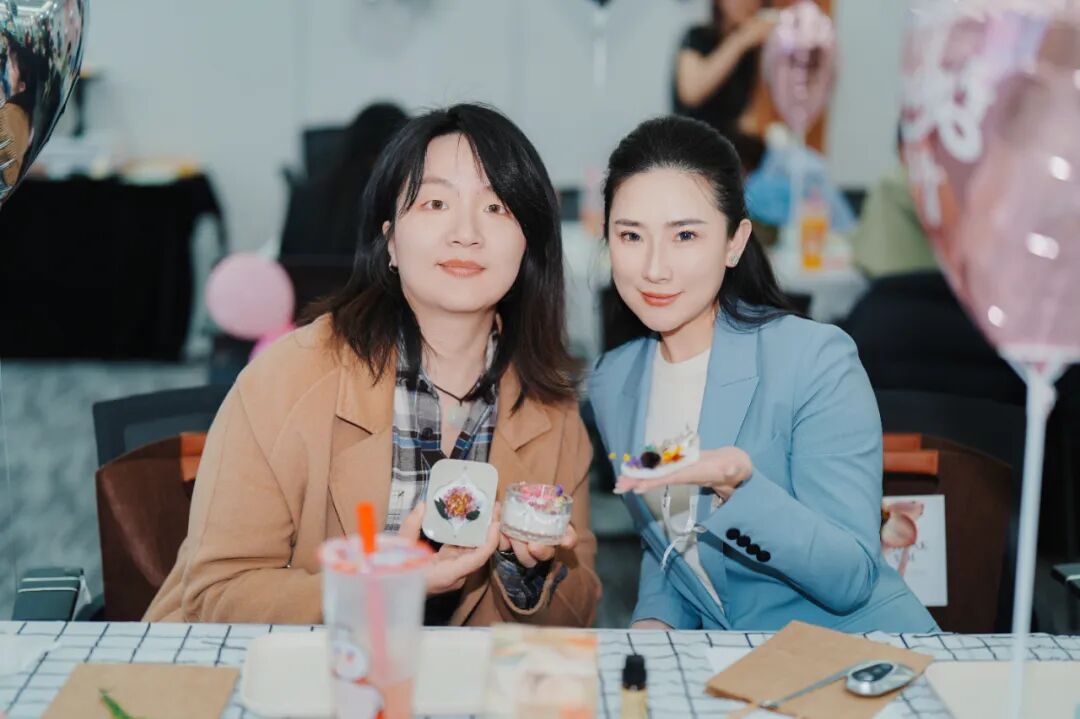 春風(fēng)如你 熠熠芳華∣祝全體女同胞節(jié)日快樂(lè)！