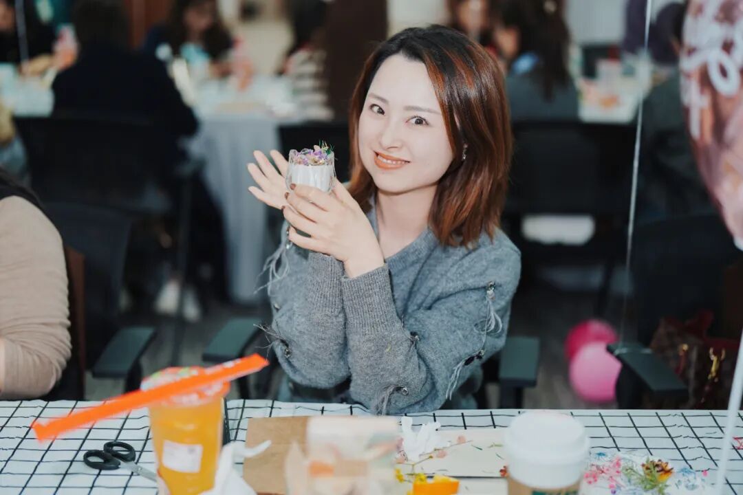 春風(fēng)如你 熠熠芳華∣祝全體女同胞節(jié)日快樂(lè)！